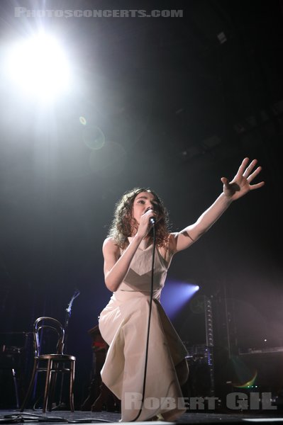 PJ HARVEY - 2023-10-13 - PARIS - Olympia - Polly Jean Harvey